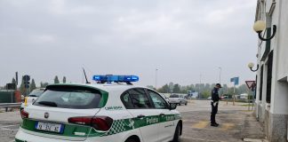 Sporcizia e mancanza dei requisiti necessari: chiuso e multato un parrucchiere di Corso Vittorio Emanuele II