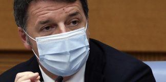 Governo, Renzi: “M5S fuori di testa ma tutti daremo una mano a Draghi”