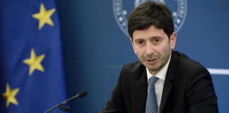Covid Italia, Speranza: “150mila vite salvate dai vaccini”