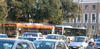 Qualità dell’aria, Corte Ue boccia l’Italia: “Inadempiente su riduzione inquinanti”