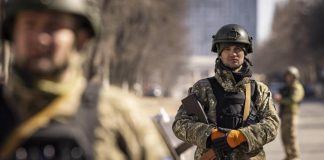 Ucraina, intelligence Kiev: “Cremlino punisce responsabili sconfitte militari”