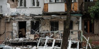 Ucraina, bombe su Severodonetsk. Gb verso invio navi guerra per proteggere grano