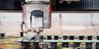 Design, nell’anno internazionale del vetro Tonelli presenta il glass vademecum
