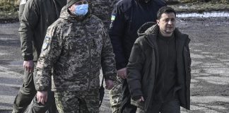 Ucraina, Zelensky: “Fino a 100 morti al giorno su fronte est”
