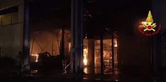 A Roma brucia la discarica di Malagrotta, operazioni complesse