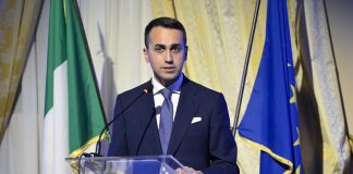 Di Maio “M5S si sta radicalizzando, così torna indietro”