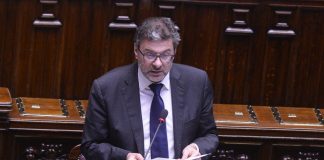 Giorgetti “Individuare altre misure contro il caro-carburanti”