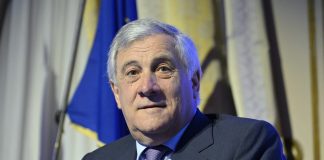 Tajani “Il centro siamo noi, non servono centrini”
