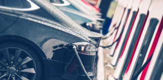 Stop auto benzina e diesel da 2035, ok Parlamento Ue