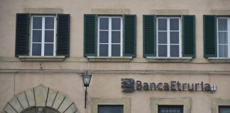Processo Banca Etruria: assolti i 14 imputati, anche papà Boschi