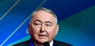 M5S, Carelli: “Di Maio? Se lo cacciano pronti ad accoglierlo a braccia aperte”