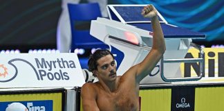 Mondiali nuoto, Ceccon oro con record nei 100 dorso. Pilato vince i 100 rana