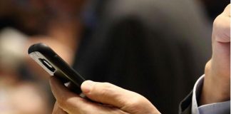 Caricabatterie universale, il prezzo che Apple paga alla concorrenza