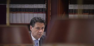 M5S, Conte convoca Consiglio e Grillo si collega