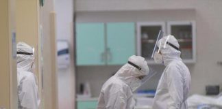 Covid oggi Italia, contagi su: allarme medici e infermieri