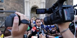 M5S verso scissione e addio Di Maio
