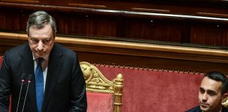 Draghi al Senato, Di Maio al fianco del premier: confronto continuo tra i due