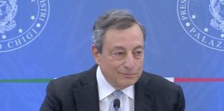 Draghi: “Governo non si fa senza M5S”