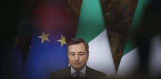 Tensione nel governo, Draghi rientra a Roma: oggi Cdm sulle bollette