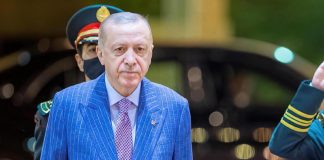 Svezia in Nato, Erdogan chiede di rimuovere ministro Difesa