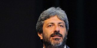 Scissione 5 Stelle, Fico: “E’ operazione strumentale di potere”