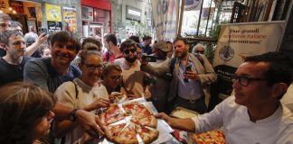 “Pizza deve essere per tutti”, Sorbillo replica a Briatore e gli fa proposta