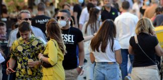 Sexting per 2 ragazzi su 3, per il 13% è più appagante del sesso