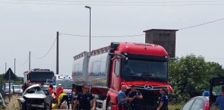 Scontro auto-camion sulla Marengo-Pozzolo: morto un ragazzo di 19 anni, grave una 17enne