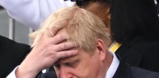 Gb, premier Johnson dovrà affrontare voto di sfiducia