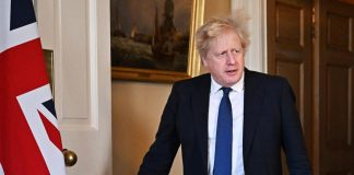 Ucraina, Sunday Times: “A ottobre Johnson inviterà Zelensky”