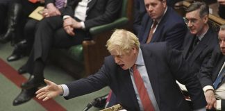 Immigrati in Ruanda, Londra insiste: al voto un ddl per ignorare stop Cedu