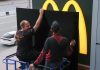 Russia, nuovi fast food al posto del McDonald’s: svelato logo