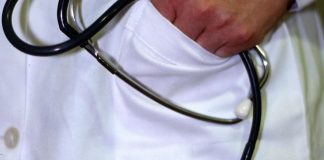 Consulenti: ‘Sempre più difficile trovare medici, farmacisti e biologi’