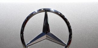Mercedes richiama 1 milione di auto per possibili problemi ai freni