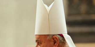 Aborto Usa, Vaticano: “Sentenza sfida il mondo, riaprire dibattito”