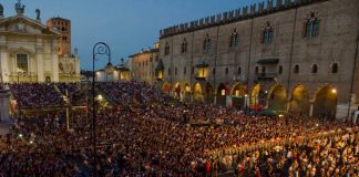 Mantova, spettacolo di fine anno: divieto di vendita per asporto di bottiglie di vetro, plastica, lattine
