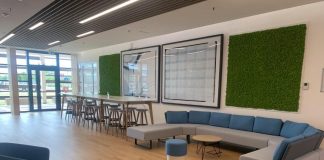 Philip Morris, Bonaccini: “Alta formazione per lavoro e prospettive di qualità”