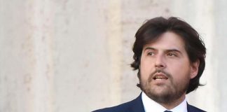 Scissione 5 Stelle, Buffagni: “M5S resta al governo? Da valutare”