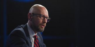 Ucraina, ex premier Yatseniuk: “Visita leader Ue dimostra sostegno unito a nostro Paese”
