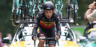 Jakobsen vince la 2^ tappa del Tour, Van Aert in giallo