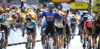 Philipsen vince la 15^ tappa del Tour davanti a Van Aert