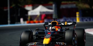 Formula 1, Verstappen vince in Francia, Leclerc out