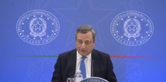 Governo, Draghi “Aiutiamo imprese e famiglie su caro prezzi”