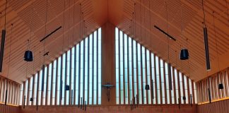 La parrocchiale di Pegognaga dedicata allo Spirito Santo. Il vescovo: spero divenga meta di pellegrinaggi