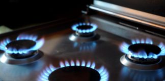 Gas russo, la corsa contro il tempo dell’Italia per limitare i razionamenti