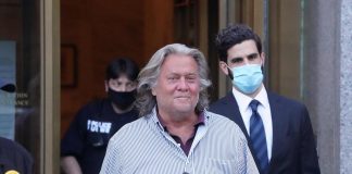 Assalto Congresso Usa, Bannon: “Pronto a testimoniare, in audizione a porte aperte”