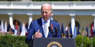 Armi Usa, Biden: “Morti più ragazzi in scuole che poliziotti in servizio”