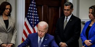 Aborto Usa, Biden firma ordine esecutivo