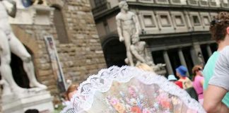 Caldo record in Italia, oggi bollino rosso in 13 città ma domani c’è anche il verde