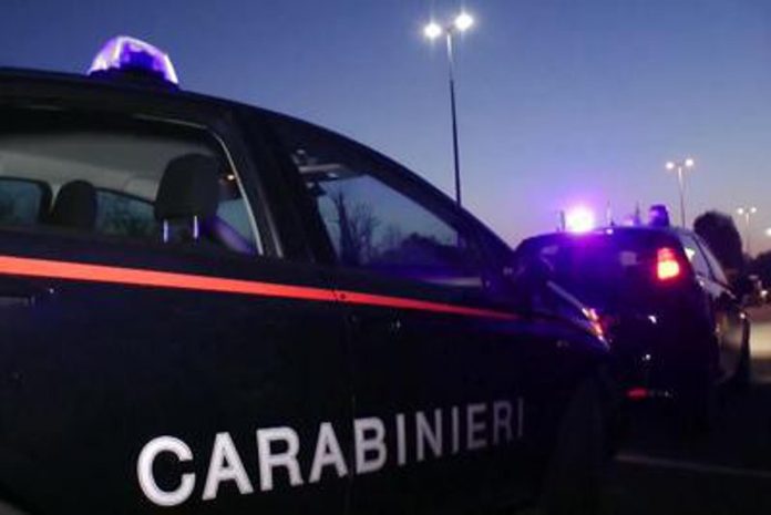 Notte di violenza a Porto Mantovano, rissa tra nordafricani con bastoni e bottiglie: 5 i fermati, uno in ospedale